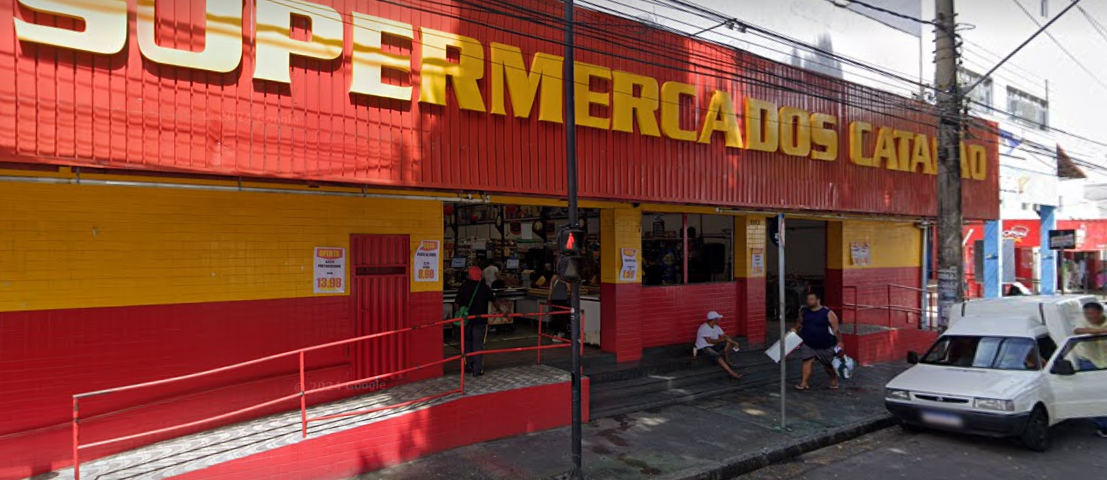 Supermercado Catalão do Vale do Jatobá precisou fechar por causa da chuva.